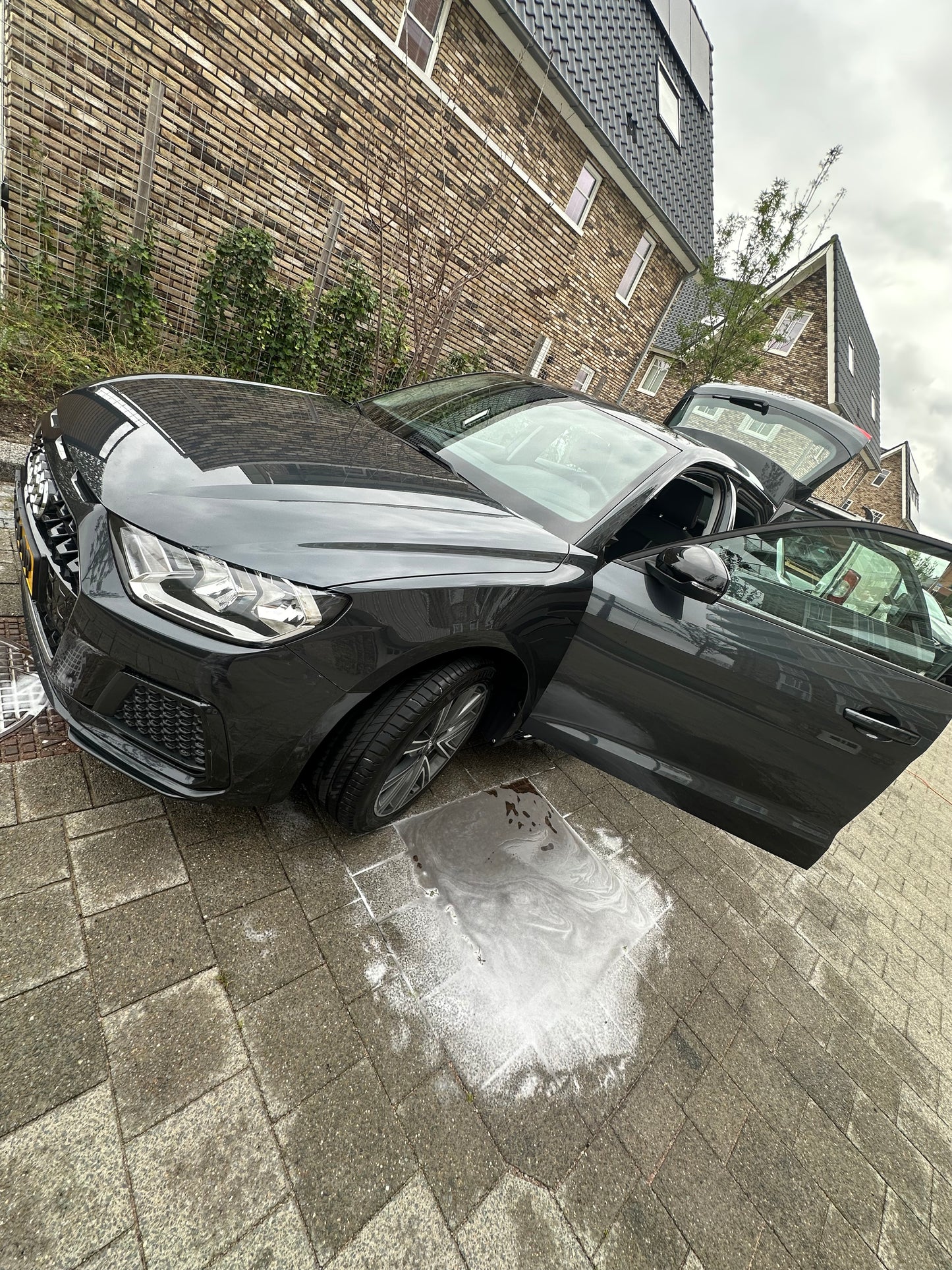 NEW CAR DETAIL